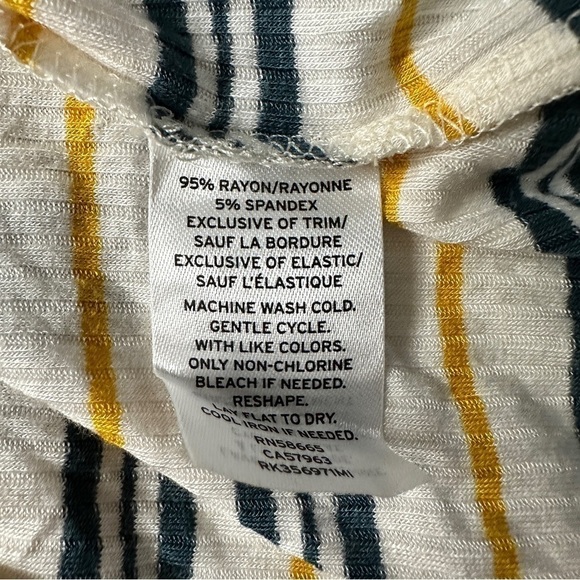 ABOUND Sz XL Striped Crop Off Shoulder Flowy Boho Summer Beach Vacation Top - Picture 4 of 4